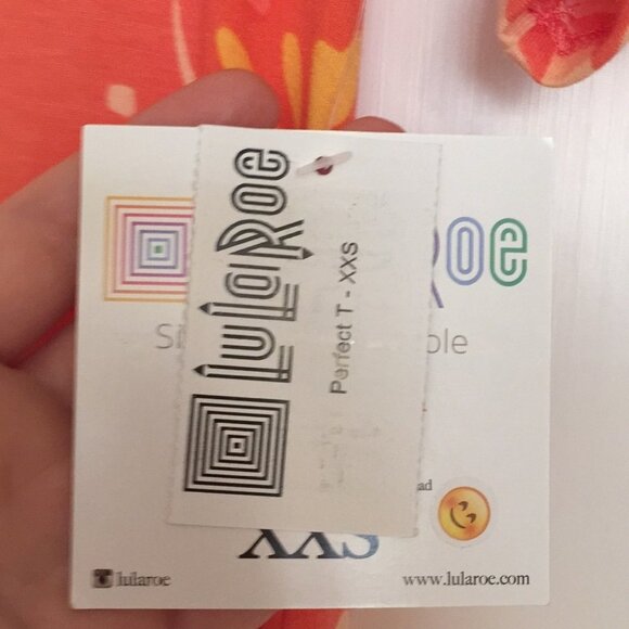 XXS LuLaRoe Perfect Tee C04 05 - Picture 3 of 5